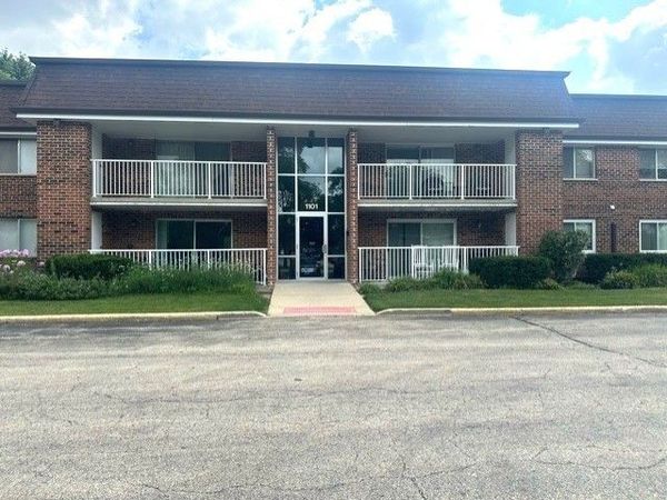 1101 Mercury Drive , Unit 1D, Schaumburg, IL 60193