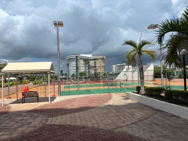 1865 S Ocean Drive, Unit 17 N, Hallandale Beach, FL 33009 Photo