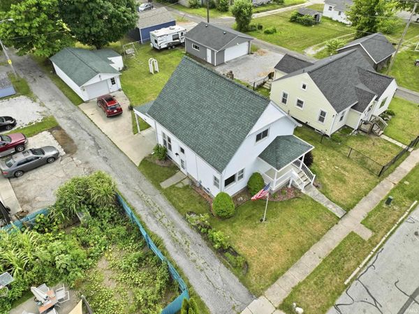 618 Russell Street, Kendallville, IN 46755