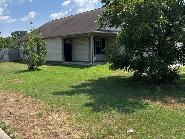 1209 S Pittsburg Avenue , Russellville, AR 72802