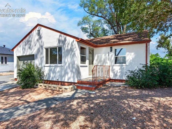2412 8th Avenue, Pueblo, CO 81003