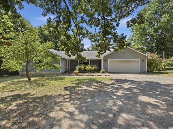 603 E Coppinger , Fort Gibson, OK 74434