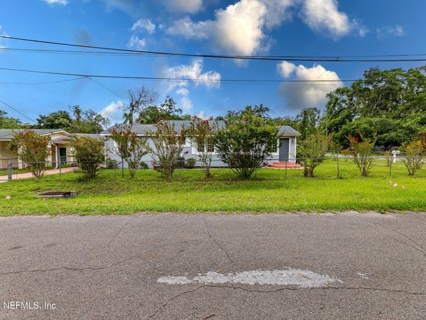 9625 CAMPUS Avenue, Jacksonville, FL 32208