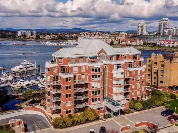 636 Montreal St, Unit #101, Victoria, BC V8V 4Y1