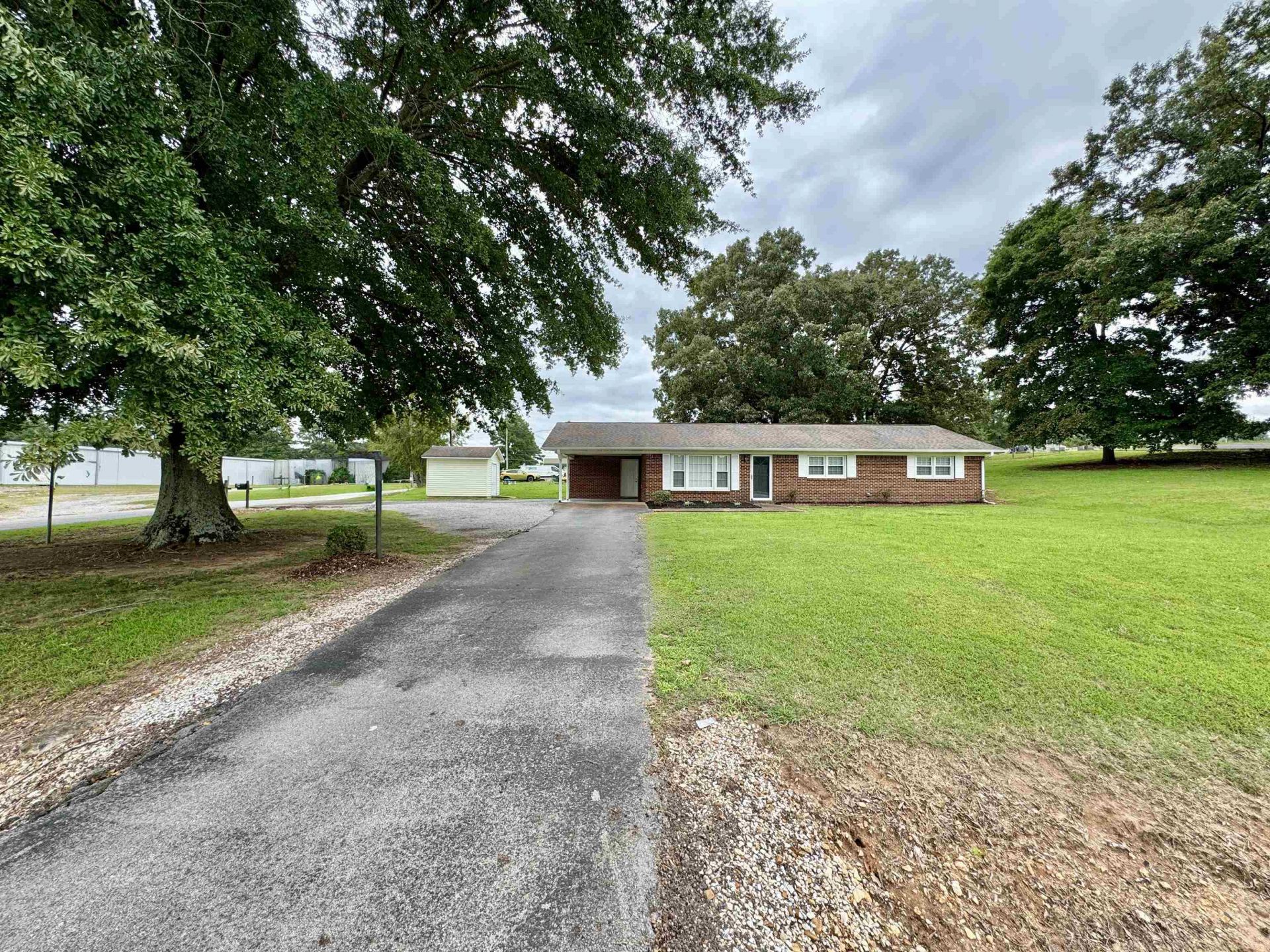 6984 Highway 72, Killen, AL 35645 Main Photo