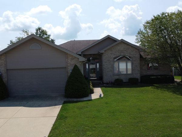 830 Coyote Trail , Manteno, IL 60950