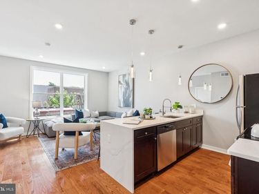 203 HAVERFORD AVENUE , Unit 201, NARBERTH, PA 19072