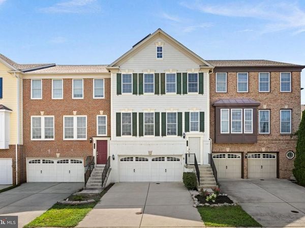 126 GREAT LAUREL SQUARE, LEESBURG, VA 20175