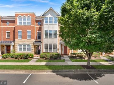 19392 COPPERMINE SQUARE, LEESBURG, VA 20176