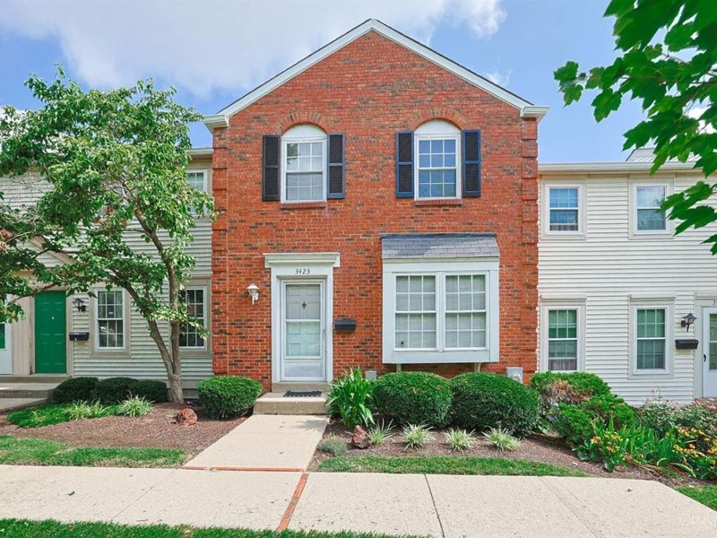 3423 Sunbury Lane, Unit 286, Cincinnati, OH 45251 Photo 2