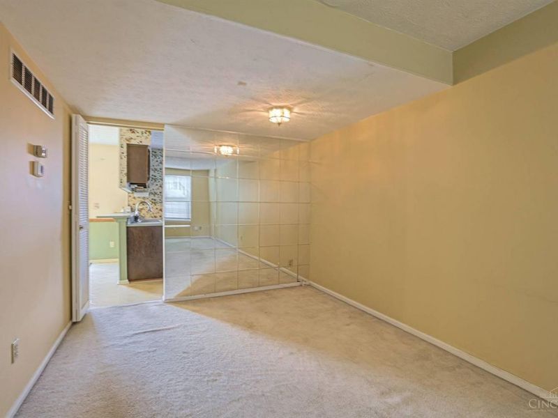 3423 Sunbury Lane, Unit 286, Cincinnati, OH 45251 Photo 9