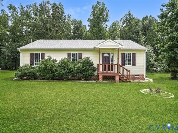 825 Nottoway Avenue , Blackstone, VA 23824