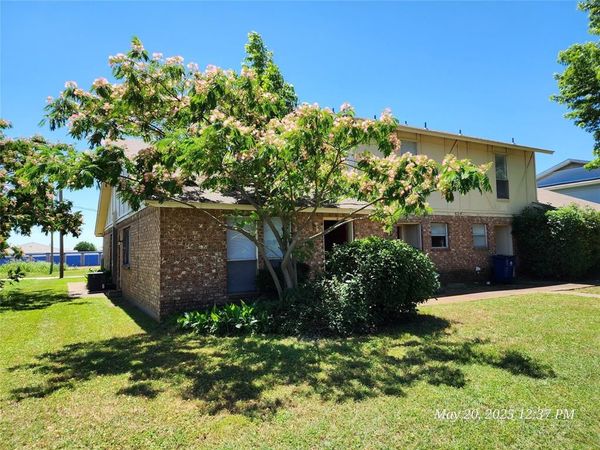 429 SW Thomas Street, Unit A, Burleson, TX 76028