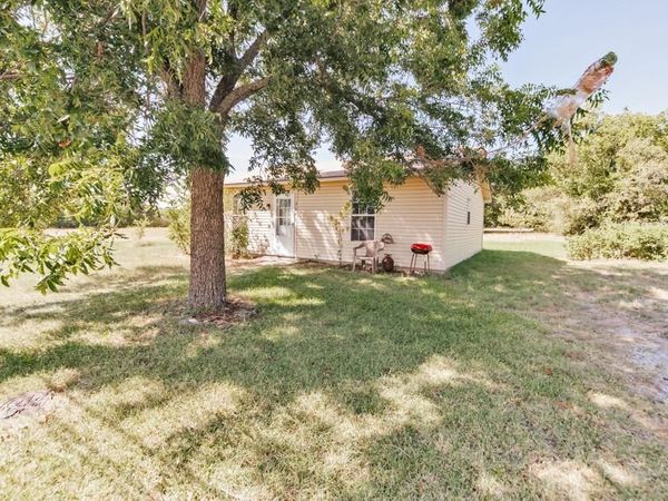304 Missouri Street, Bowie, TX 76230