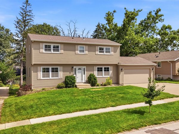 304 NE Norman Drive, Cedar Rapids, IA 52402