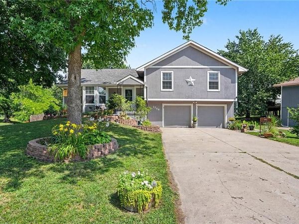 1706 NE 114th Street, Kansas City, MO 64155