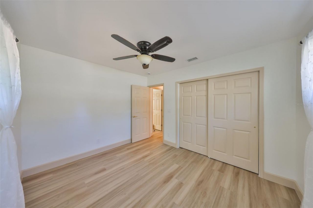 1727 New Hampshire Avenue Ne, Saint Petersburg, FL 33703 Photo