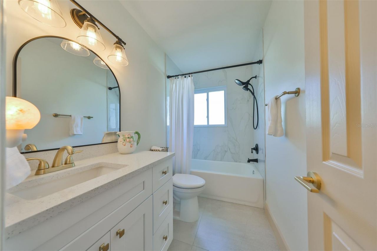 1727 New Hampshire Avenue Ne, Saint Petersburg, FL 33703 Photo