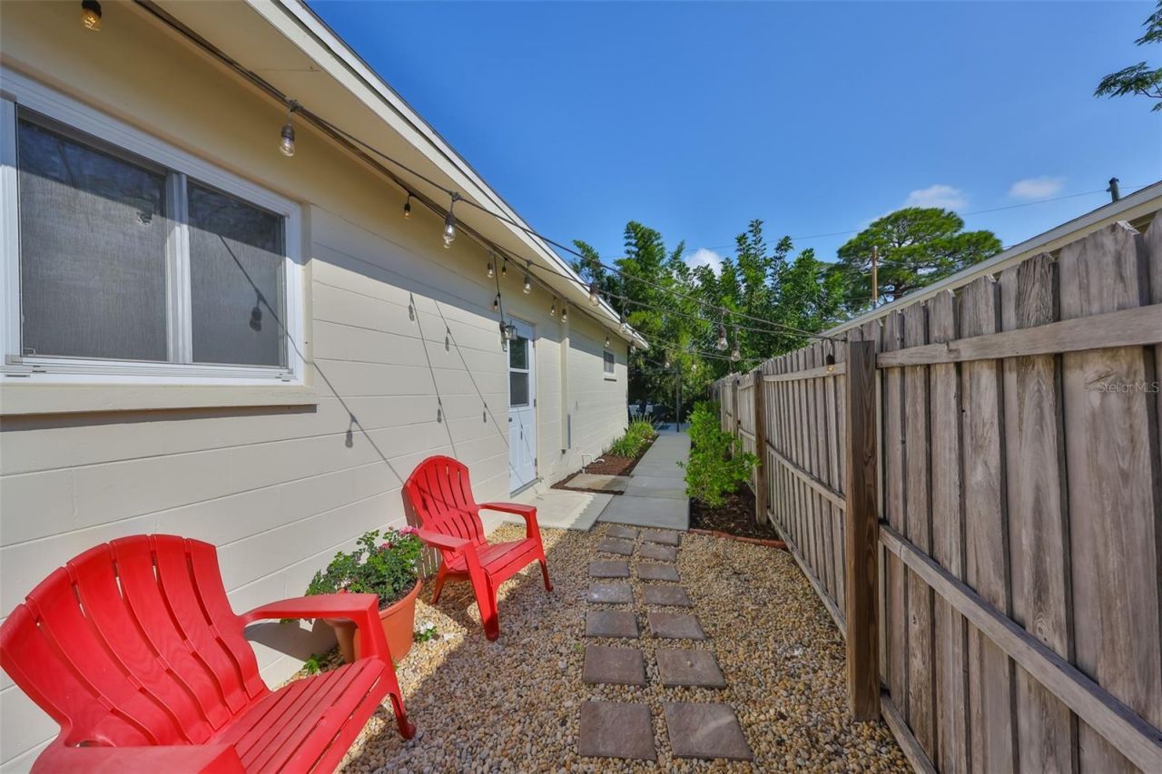 1727 New Hampshire Avenue Ne, Saint Petersburg, FL 33703 Photo