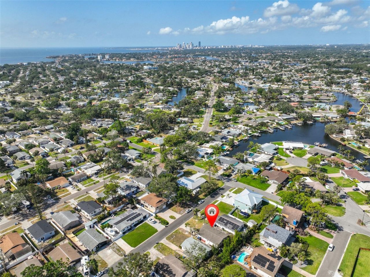 1727 New Hampshire Avenue Ne, Saint Petersburg, FL 33703 Photo
