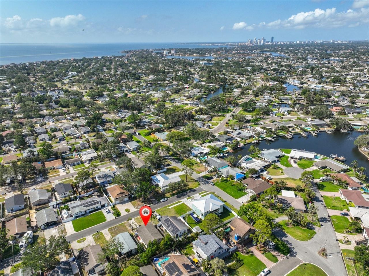 1727 New Hampshire Avenue Ne, Saint Petersburg, FL 33703 Photo