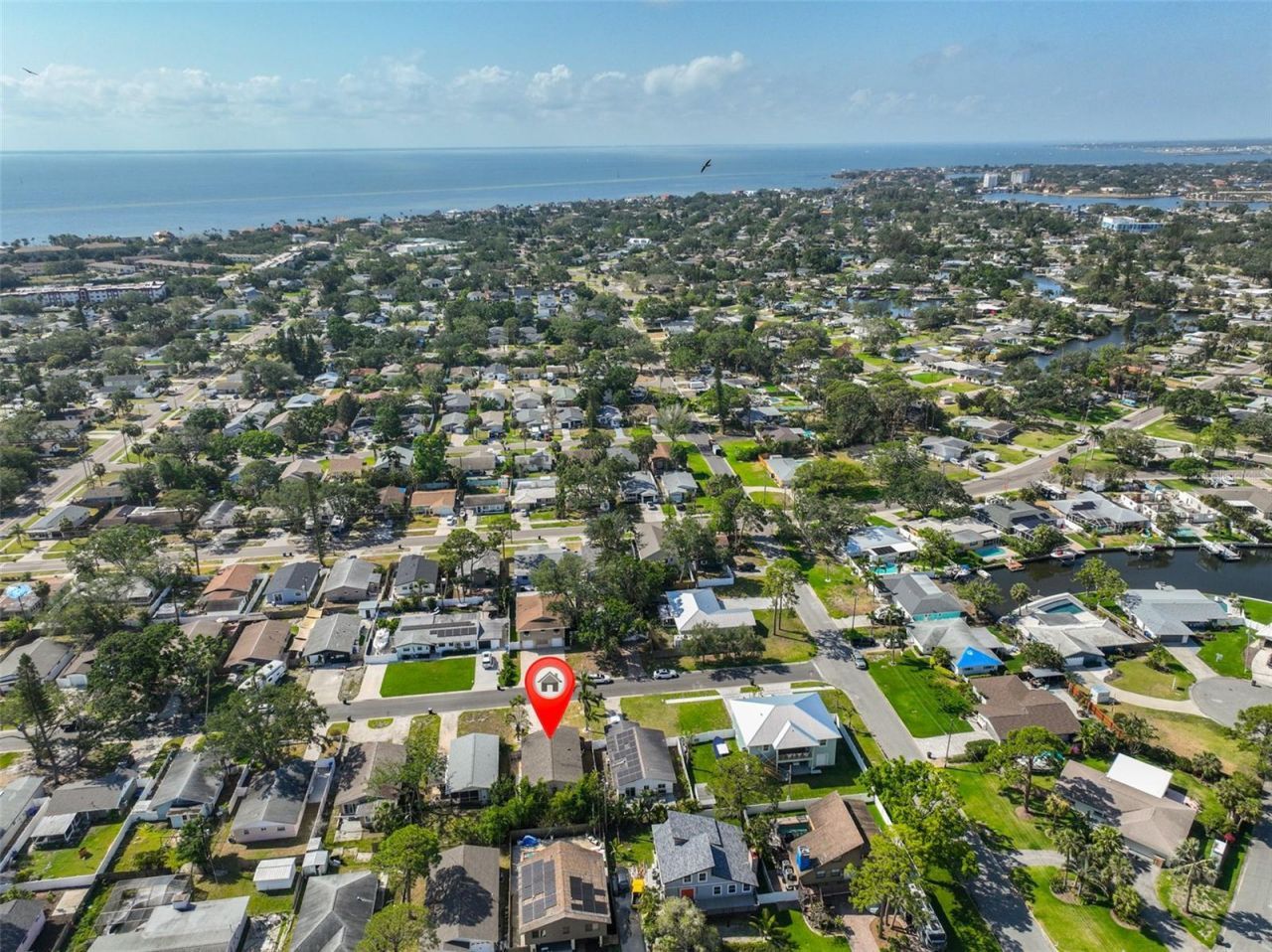 1727 New Hampshire Avenue Ne, Saint Petersburg, FL 33703 Photo