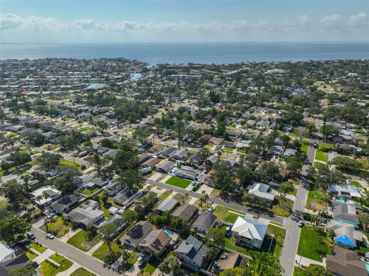 1727 New Hampshire Avenue Ne, Saint Petersburg, FL 33703 Photo