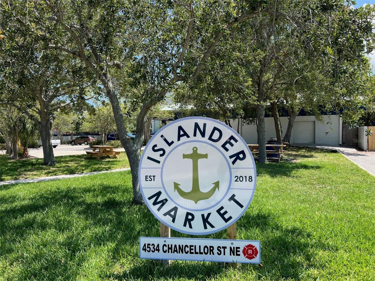 1727 New Hampshire Avenue Ne, Saint Petersburg, FL 33703 Photo