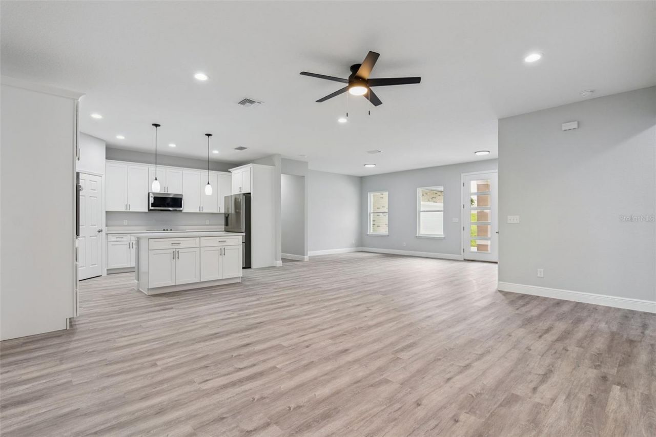 2043 Watersedge Drive, Deltona, FL 32738 Photo