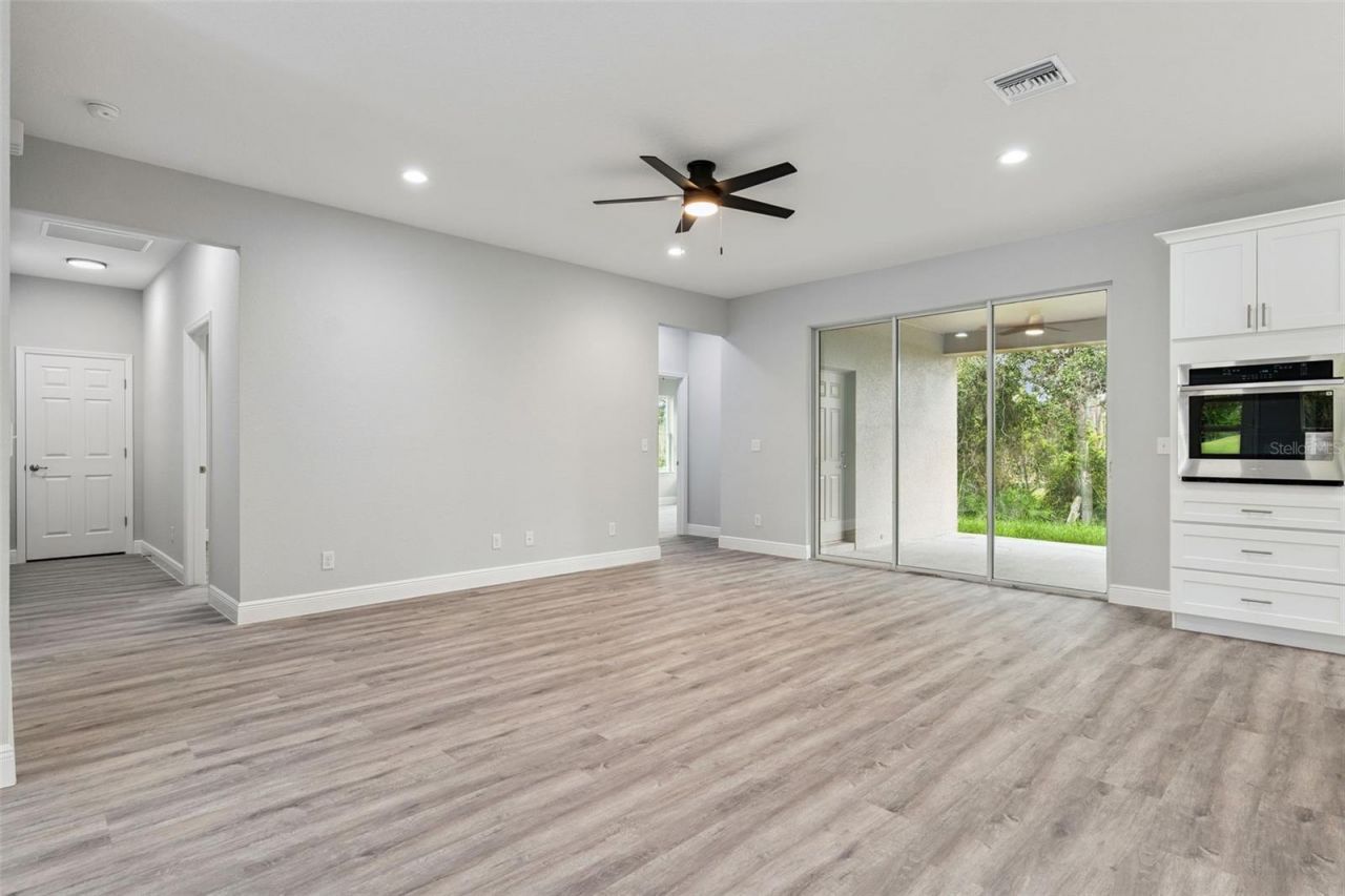 2043 Watersedge Drive, Deltona, FL 32738 Photo