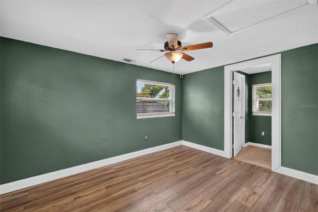 1111 Dora Avenue, Tavares, FL 32778 Photo