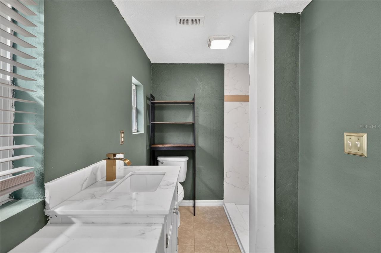1111 Dora Avenue, Tavares, FL 32778 Photo