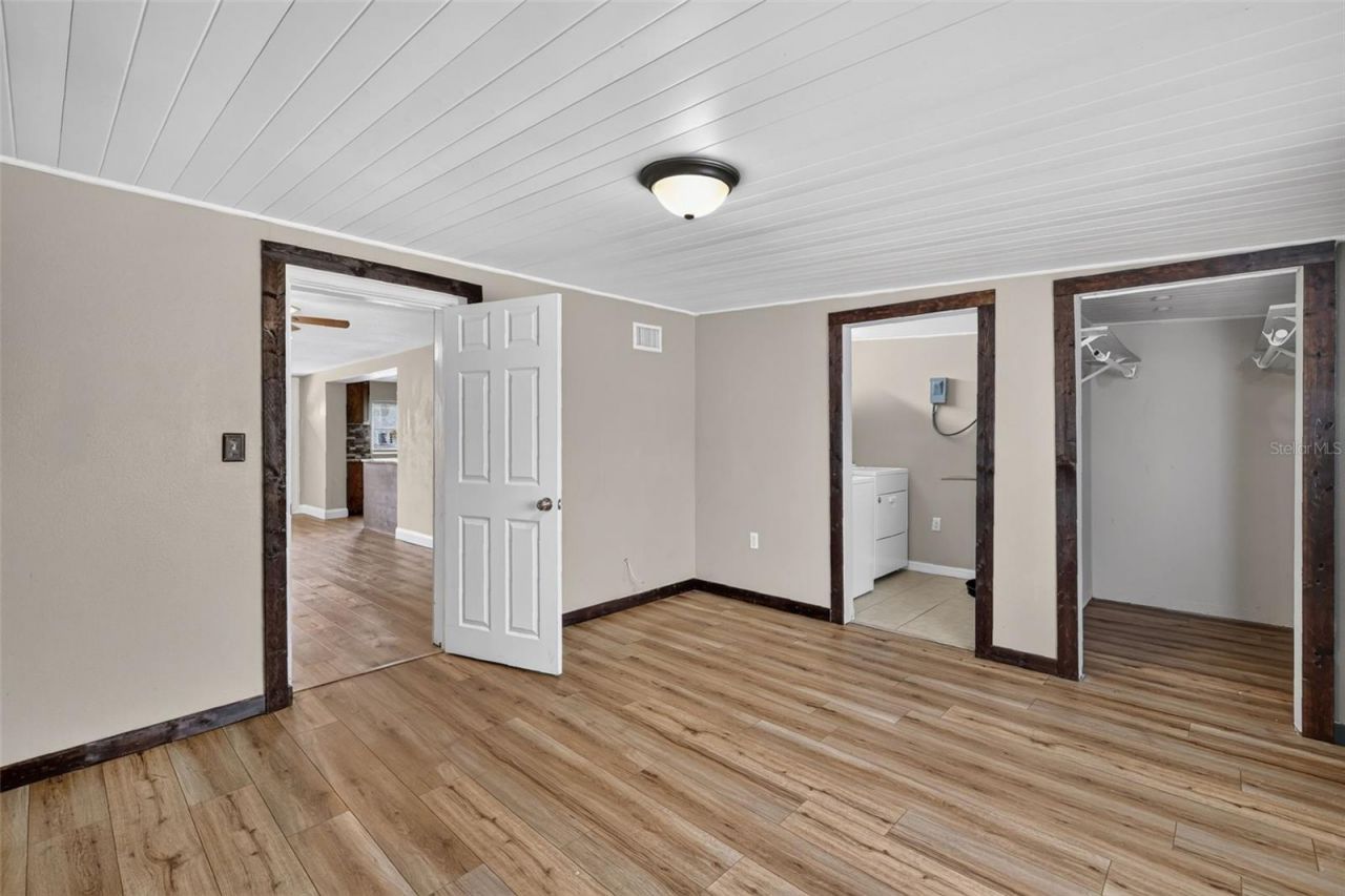 1111 Dora Avenue, Tavares, FL 32778 Photo