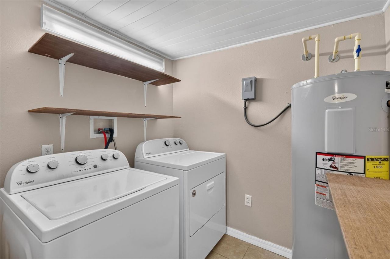 1111 Dora Avenue, Tavares, FL 32778 Photo