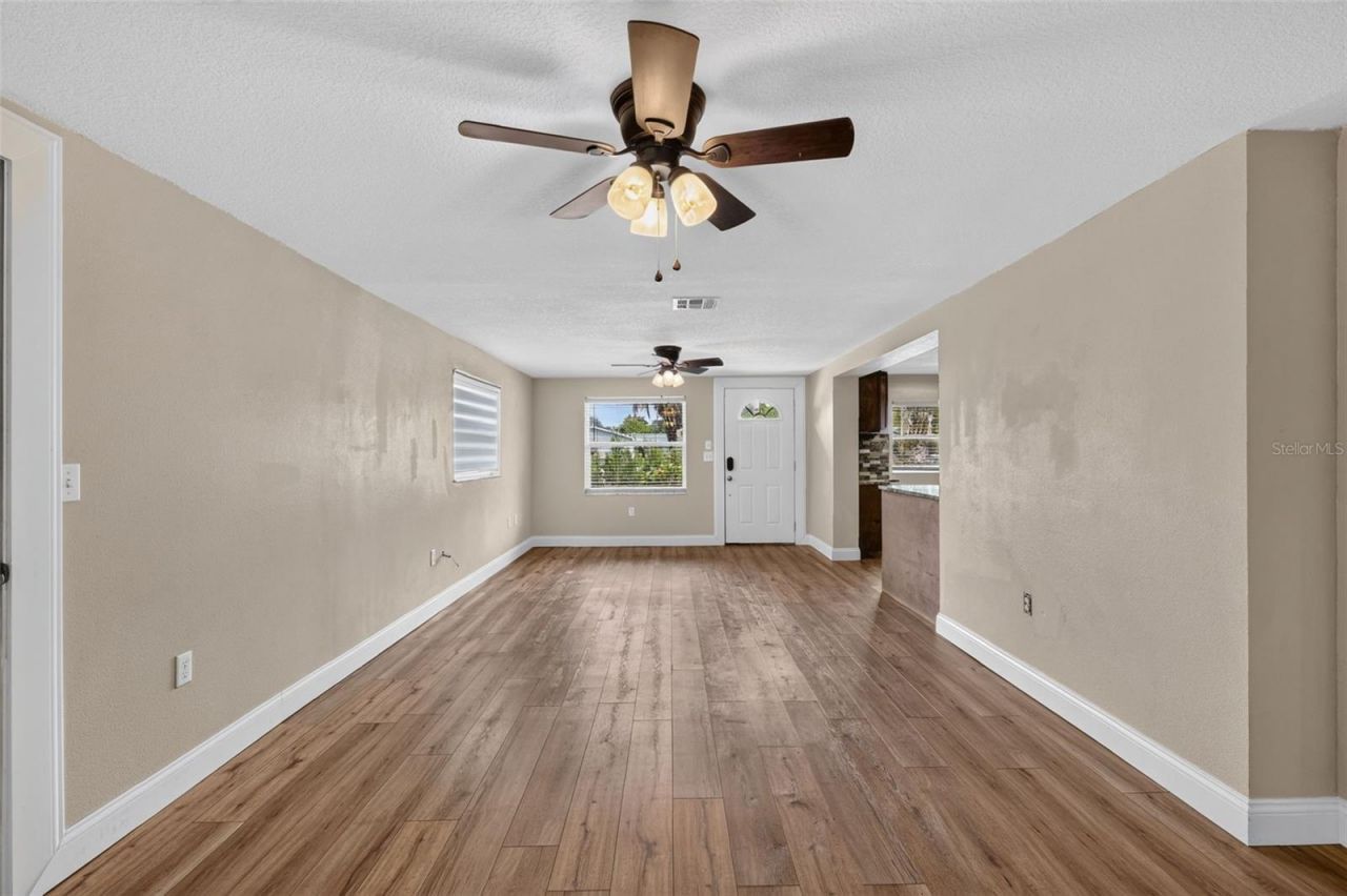 1111 Dora Avenue, Tavares, FL 32778 Photo