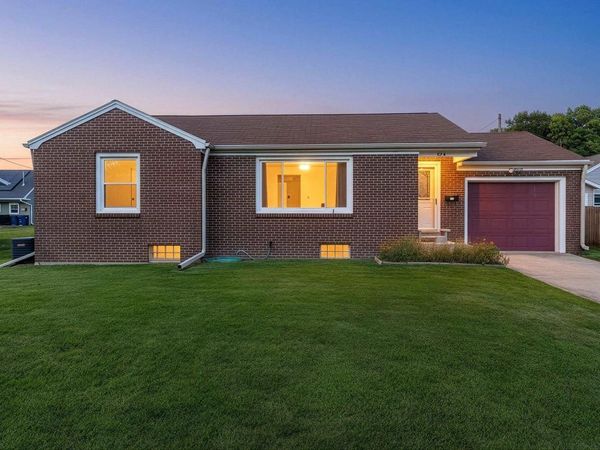 916 1ST STREET, Kewaunee, WI 54216