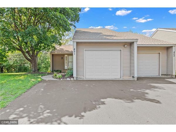 451 Hunter Hill Road, Hudson, WI 54016