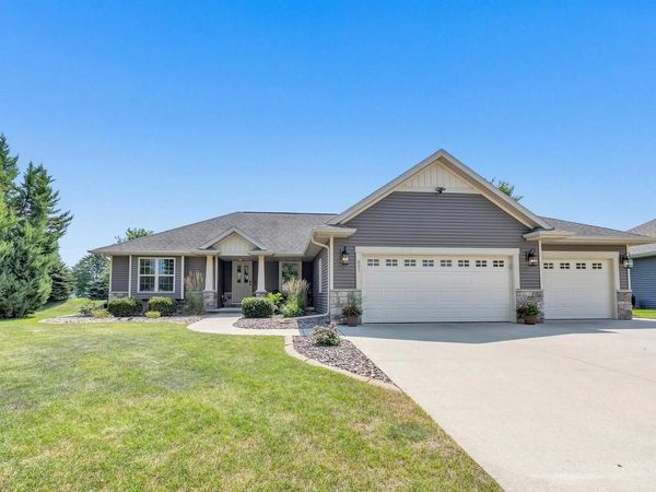 651 PEBBLESTONE CIRCLE, Hobart, WI 54155