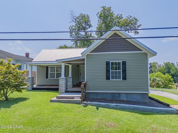 2939 Caledonia Street, Marianna, FL 32446