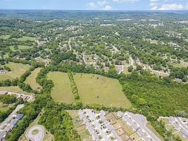 1325 Bellshire Dr , Nashville, TN 37207
