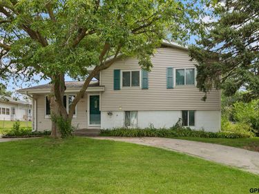 1120 N 70th Street, Lincoln, NE 68505