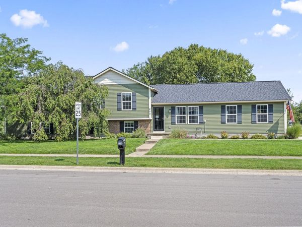 200 Buckboard Lane, Plain City, OH 43064