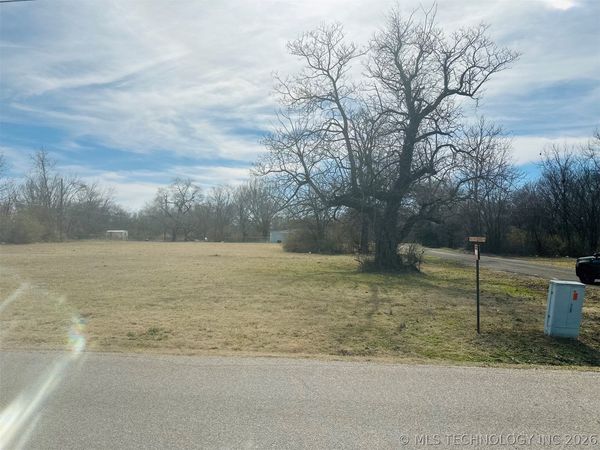 W Shawnee , Muskogee, OK 74401