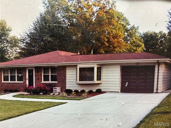 1146 Siebe Drive , St Louis, MO 63137