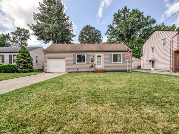 1256 E 331st Street , Eastlake, OH 44095
