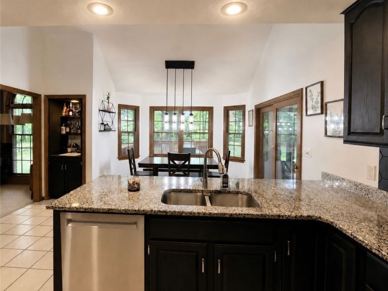 136 Jade Circle, Canfield, OH 44406 Photo 4