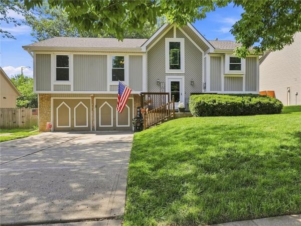 4109 NW 64th Place, Kansas City, MO 64151