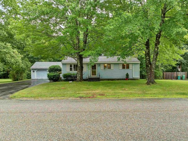 31 Riverlawn Avenue, Rochester, NH 03868
