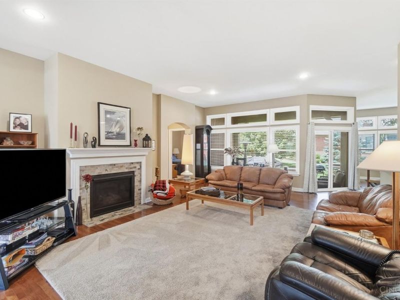 1584 Hawk Ridge Drive, Maineville, OH 45039 Photo 11