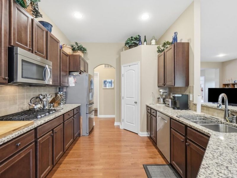 1584 Hawk Ridge Drive, Maineville, OH 45039 Photo 18
